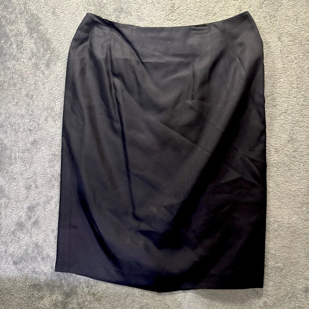 Linda Allard Ellen Tracy Classic Black Silk Above the Knee Pencil Skirt size 10